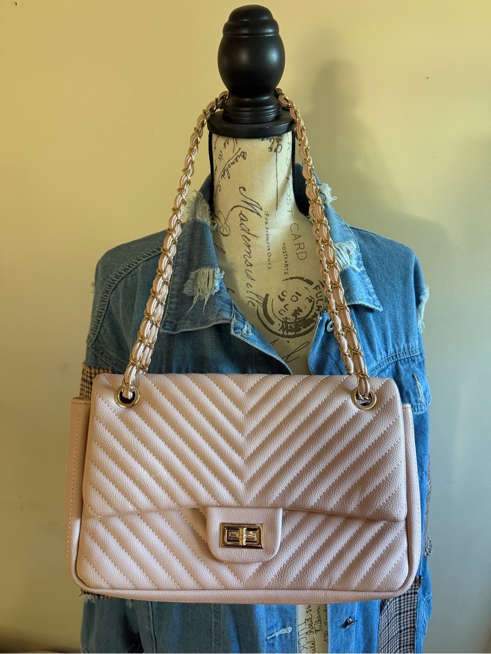 Quilted Chain Strap Shoulder Bag in Blush Pink